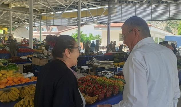 Başkan Topaloğlu Çamyuva pazarında