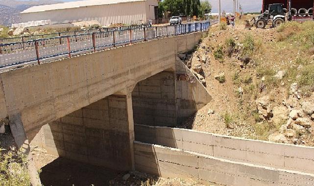 Antalya Büyükşehir Belediyesi Yakaçiftlik’e sulama amaçlı bürz temin etti