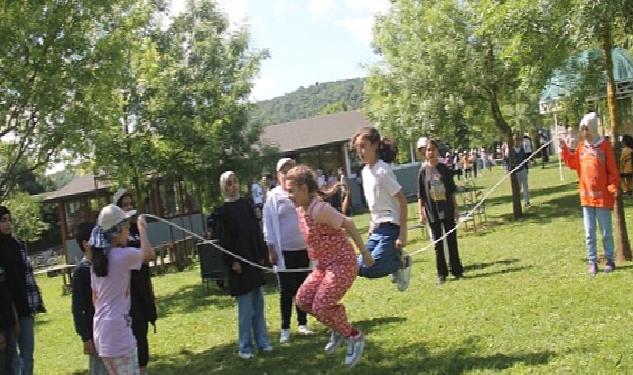Bilge Nesil Piknik ile Stres Attı…