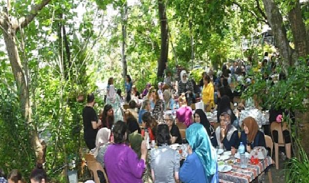 Karabağlar Belediyesi Semt Merkezi kursiyerlerine yönelik geziler sürüyor