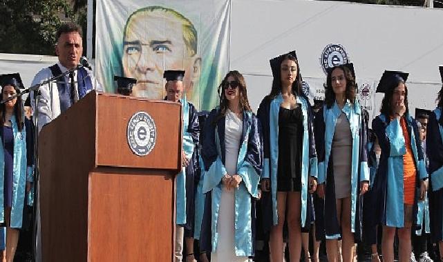 EÜ Edebiyat Fakültesinde 42’nci dönem mezunları kep attı