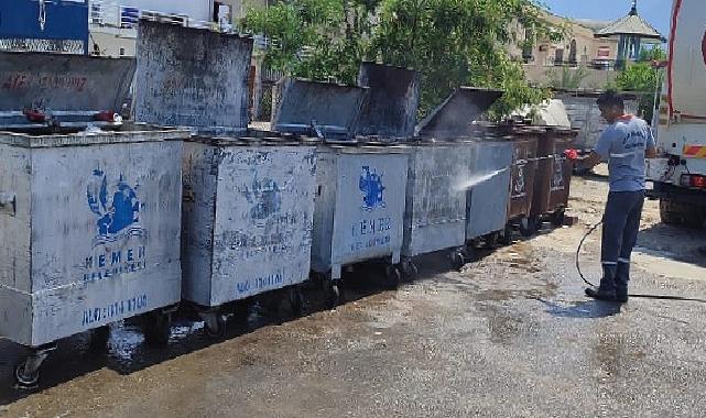 Kemer’deki çöp konteynerleri dezenfekte edildi