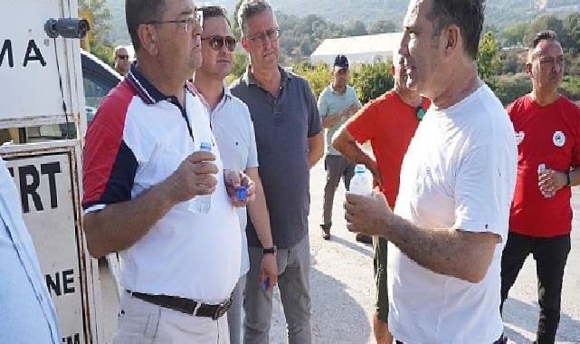 Sanatçı Ferhat Göçer yangın bölgesinde