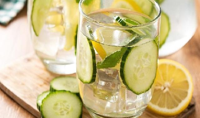 Su içmenizi kolaylaştıracak 3 aromalı su önerisi