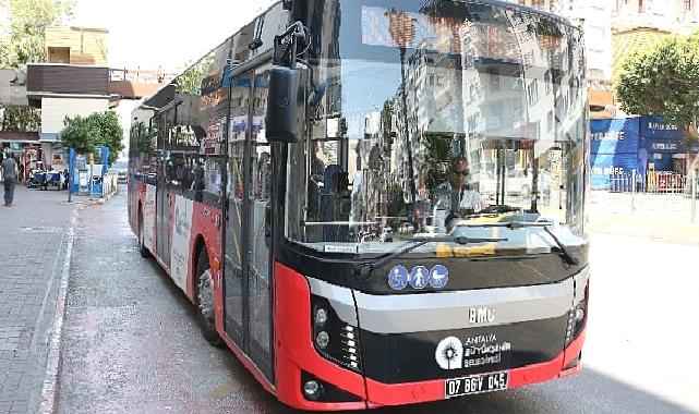 Antalya Büyükşehir’e ait toplu ulaşım araçları 30 Ağustosta ücretsiz yolcu taşıyacak