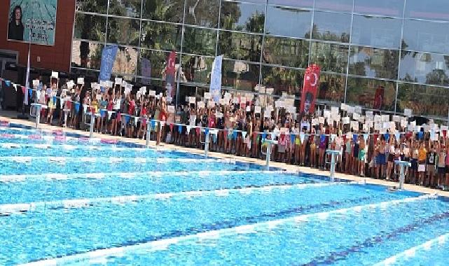 750 Öğrenci Aydın Büyükşehir Belediyesi’nden yüzme sertifikalarını aldı