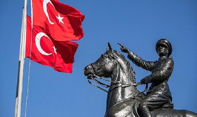 Cumhuriyet coşkusu İzmir’in her yerine yayılacak