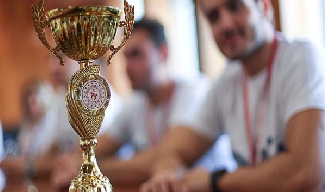 DEÜ’lü Sağlıkçılar Kamu Spor Oyunları’na Damga Vurdu