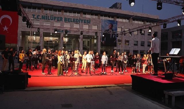 Dev Orkestradan Unutulmaz Cumhuriyet Konseri