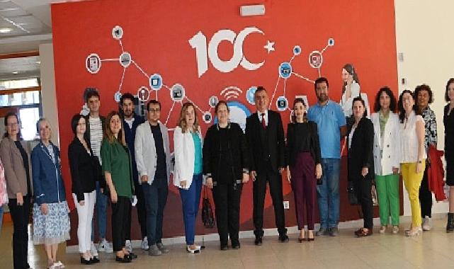 EÜ İletişim Fakültesinde Sanat Duvara Resmedildi