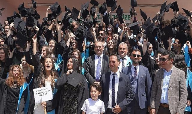 Ayvalıklı eğitim fidanına 800 liralık burs