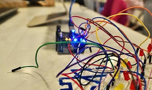 Çeşme’de Robotik Kodlama eğitimleri başladı
