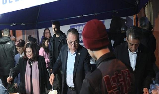 Aydın Büyükşehir Belediye Başkanı Özlem Çerçioğlu, Efeler ilçesinin Kemer Mahallesi’nde vatandaşlarla iftarda buluştu