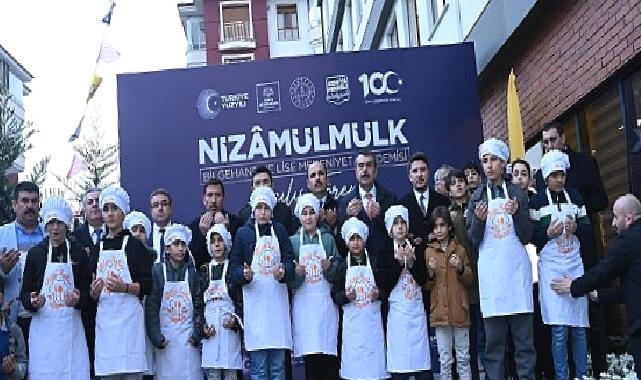 Milli Eğitim Bakanı Tekin, Konya Büyükşehir’in Nizamülmülk Bilgehanesi ve Lise Medeniyet Akademisi’ni Açtı