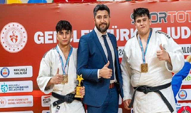 Gençler Türkiye Şampiyonasında 1 numara Kağıtspor
