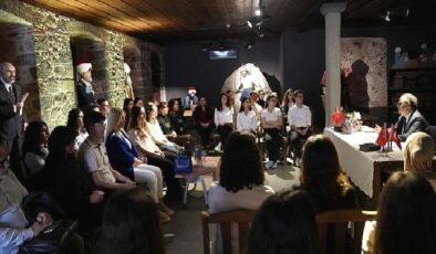 İzmir İl Milli Eğitim Müdürü Dr. Ömer Yahşi Gençlerle Bir Araya Geldi