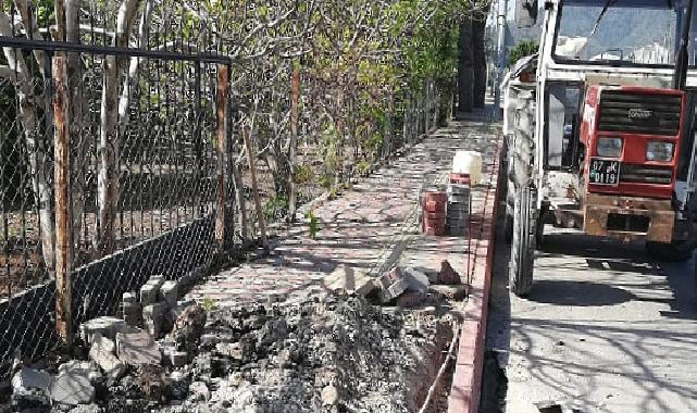 Kemer’de yol ve kaldırım çalışmaları