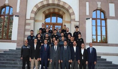 Başkan Altay: Konya Büyükşehir Belediyespor Basketbol Takımı Bundan Sonra da Yanınızda Olmaya Devam Edeceğiz