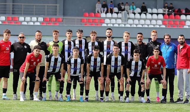 Burhaniye Belediyespor U-18 Takımı, Türkiye Şampiyonası’na son 24 turunda veda etti
