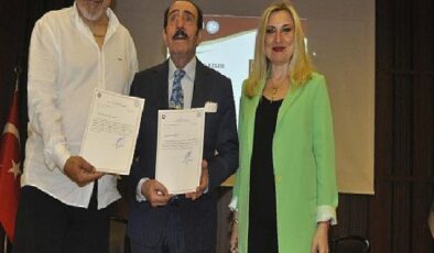 Duayen sanatçı Mustafa Keser Egeli gençlerle buluştu
