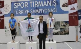 Nevşehir Belediyesi Gençlik ve Spor Kulübü sporcusu Belkıs Durmuş, Spor Tırmanış Küçükler Türkiye Şampiyonası’nda tüm rakiplerini geride bırakarak Türkiye Şampiyonu oldu.