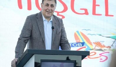 Başkan Tugay’dan turizm mesajı “Torunlarımızın yaşayacağı Çeşme’yi hayal ederek adım atmalıyız”