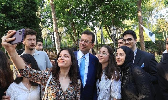 İstanbul Vakfı’nın Dr. Dilek Kaya İmamoğlu’nun fikir öncülüğüyle hayata geçirdiği Büyüt Hayallerini projesinin burs sağladığı 252 öğrenci okullarından mezun oldu