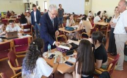 Rektör Prof. Dr. Budak, final sınavlarına hazırlanan öğrencilerle bir araya geldi